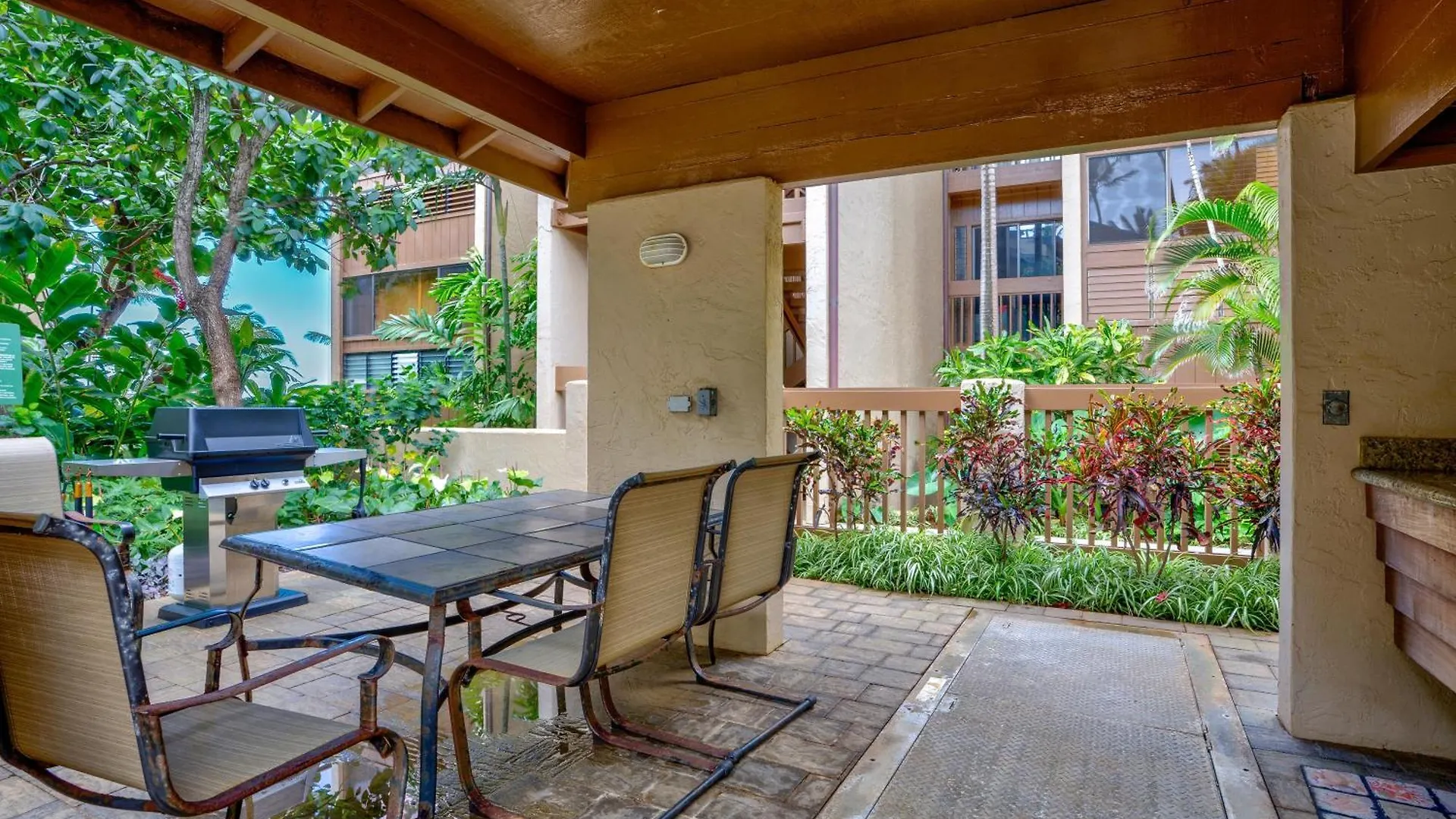 Poipu Makai E1 Villa Koloa